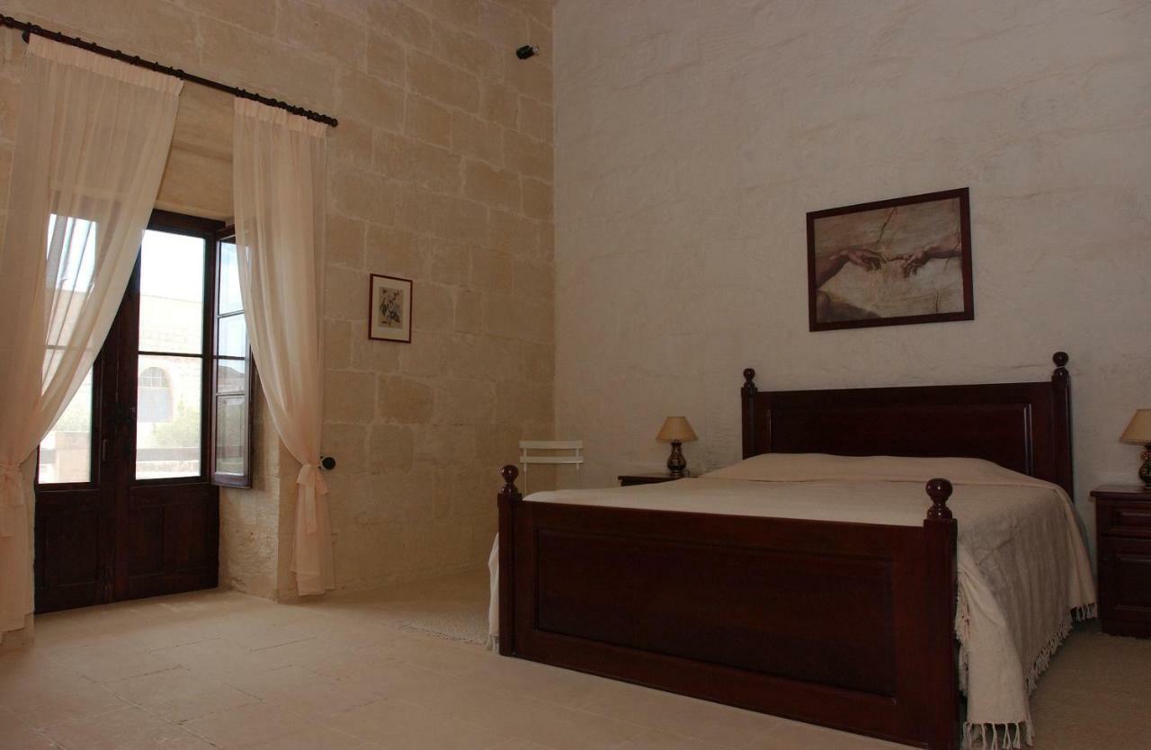 Tal-Masklu Farmhouse Għarb Exteriör bild